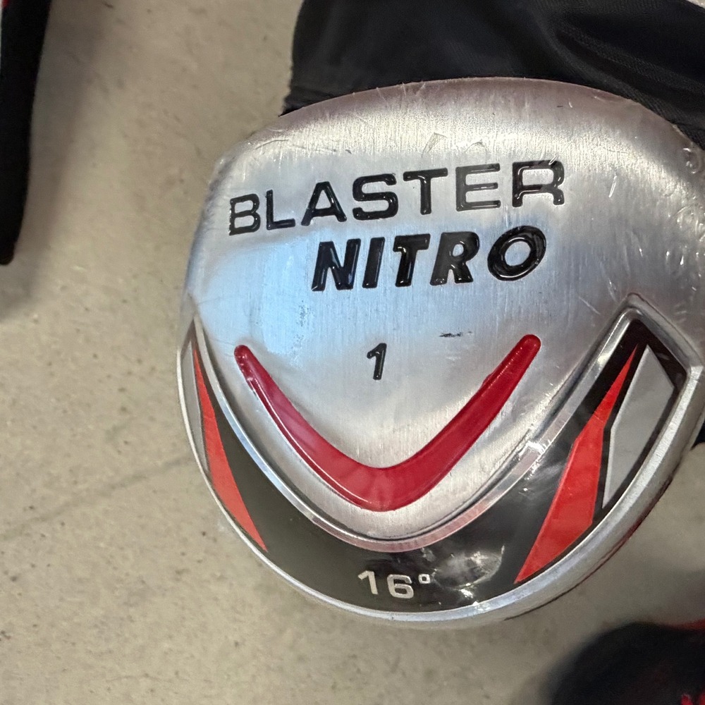 Nitro Blaster Junior Golf Bag and 16 Degree Driver Set Black Red with Headcover - Picture 16 of 16